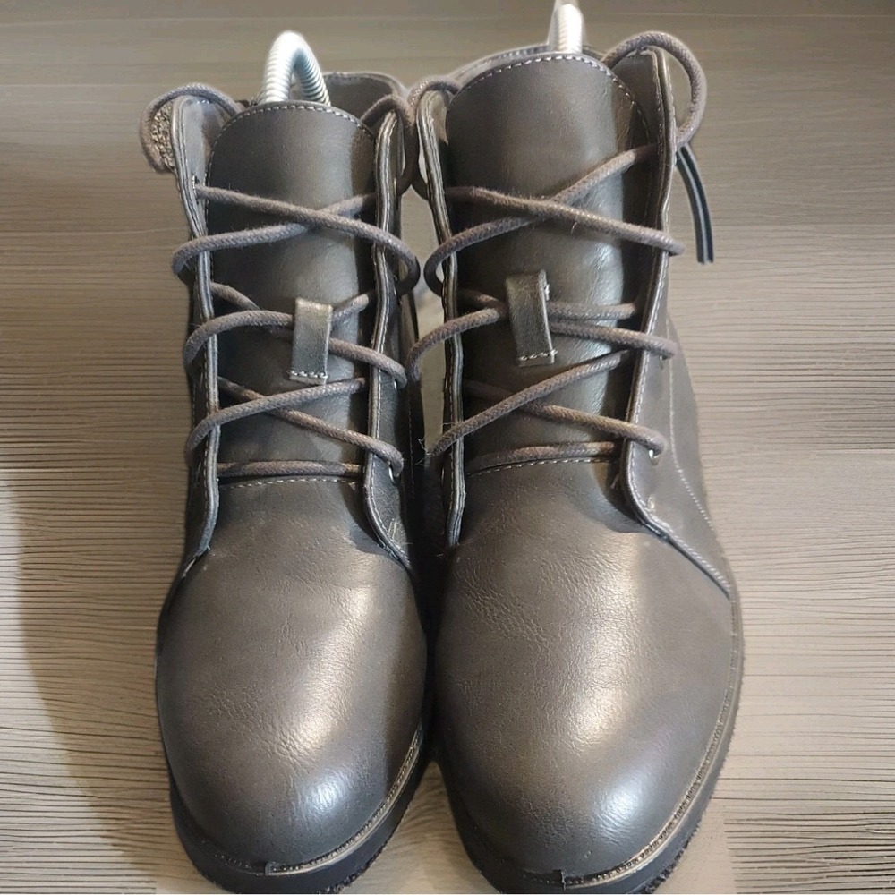 Easy Street Becker Women's Boot Size 8 Heel Zipper Boho Y2k‎ Grunge Grey Shoes